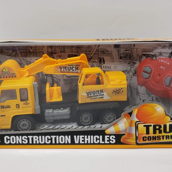 New Remote Controlled Excavator - Picture 2 of 9